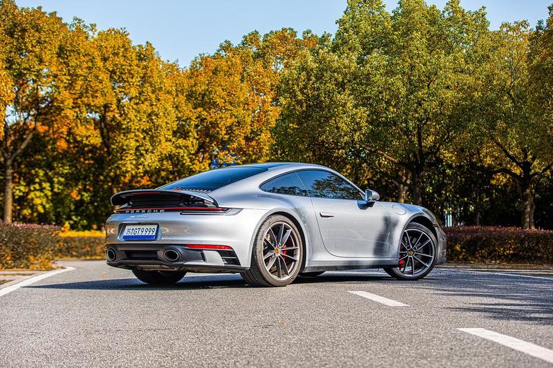Porsche 911, 2022 — фото 7 из 12