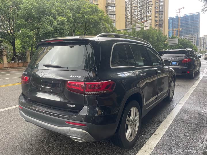 Mercedes-Benz GLB-Class, 2023 — фото 4 из 9