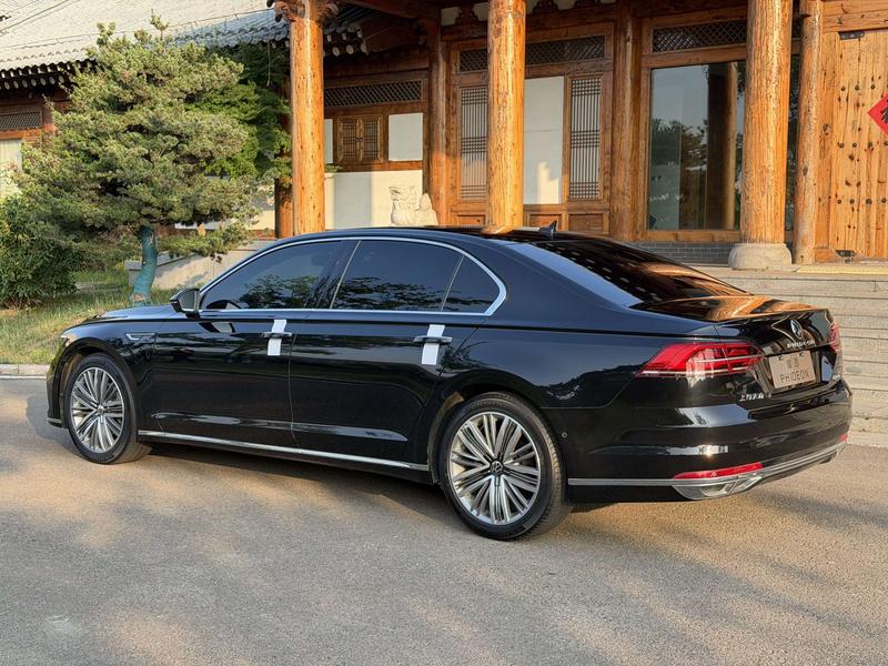 Volkswagen Phideon, 2023 — фото 4 из 10