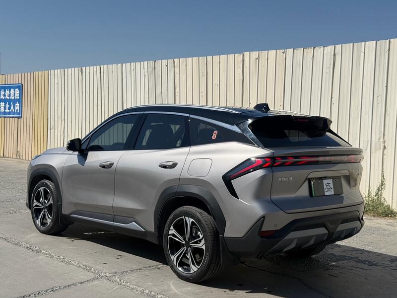 Geely Galaxy L7, 2025 — фото 4 из 11
