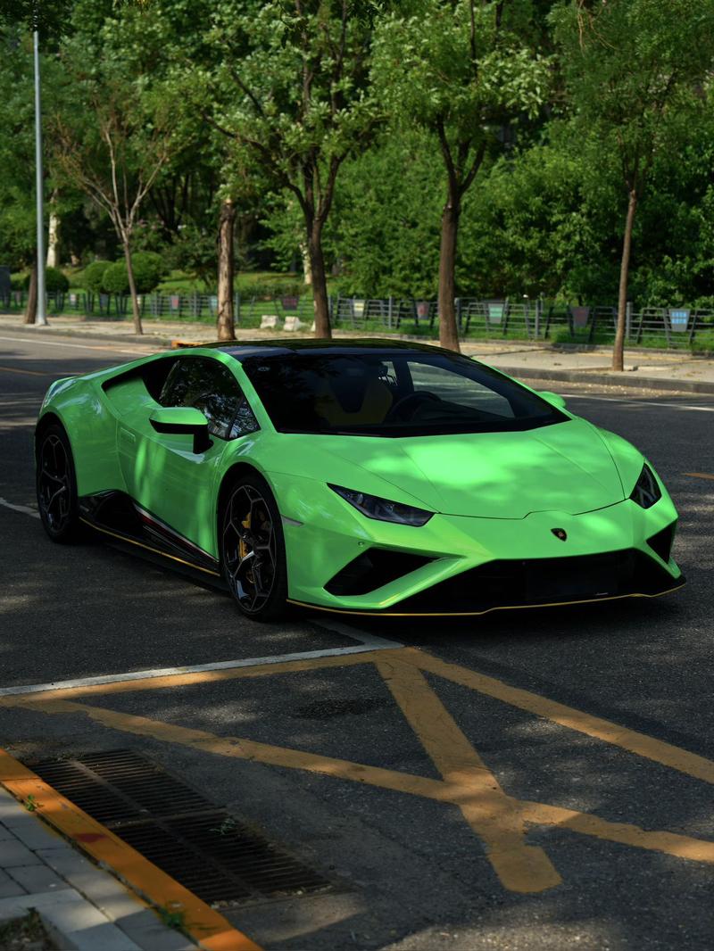 Lamborghini Huracán, 2022 — фото 3 из 8