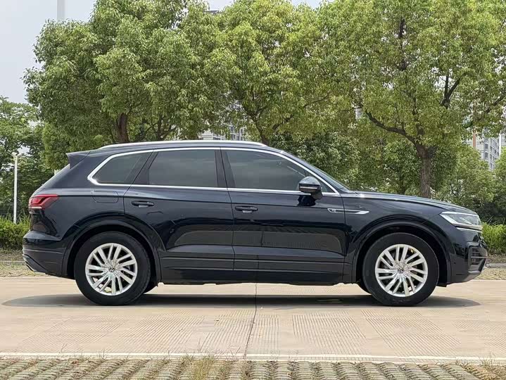 Volkswagen Touareg, 2022 — фото 3 из 9