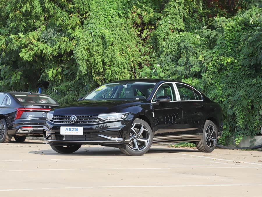 Volkswagen Magotan, 2026 — купить в Смоленске под ключ
