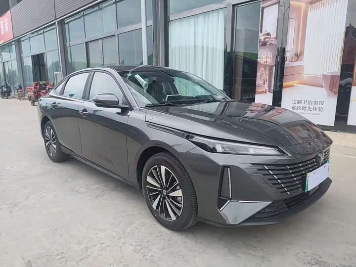 Changan Eado EV, 2026 — фото 3 из 9