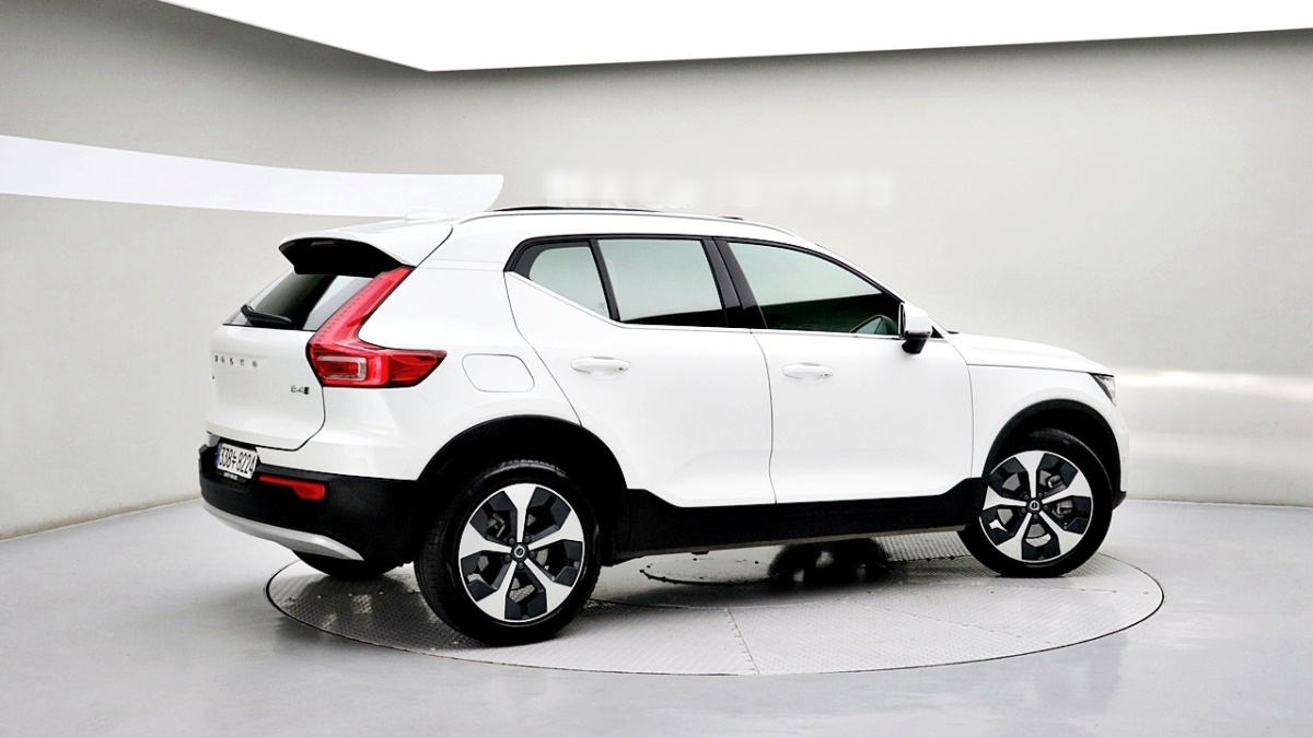 Volvo XC40, 2024 — фото 4 из 12