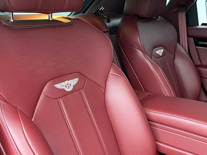 Bentley Bentayga, 2023 — фото 5 из 5