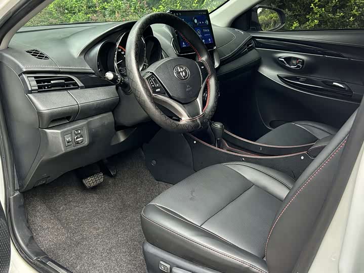 Toyota Yaris L Hatchback, 2022 — фото 9 из 9