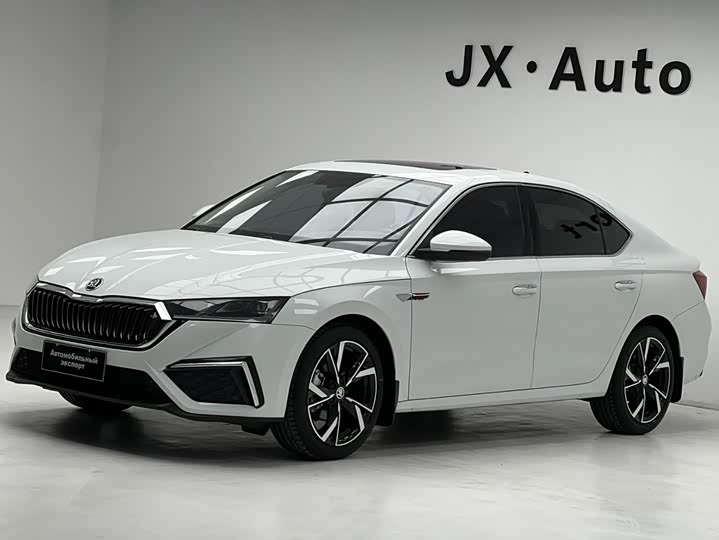 Skoda Octavia Pro, 2023 — купить в Орле под ключ