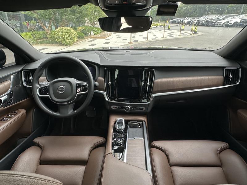 Volvo S90, 2025 — фото 7 из 8