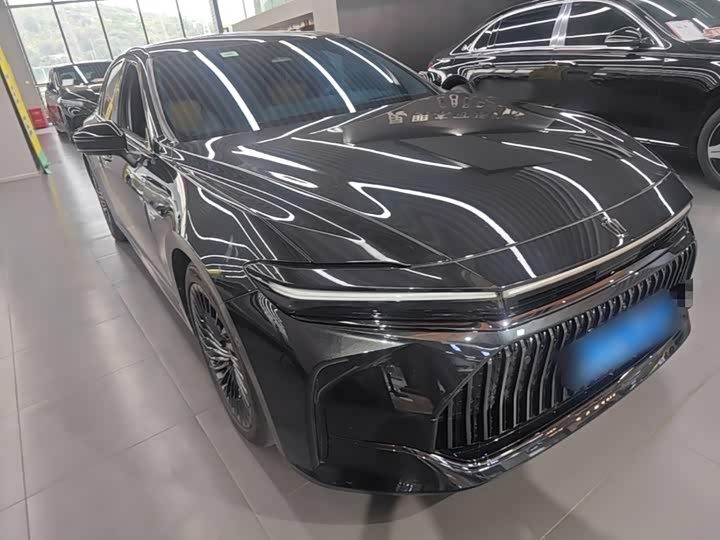 Toyota Crown Sedan, 2025 — фото 4 из 9