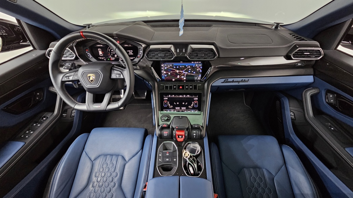 Lamborghini Urus, 2023 — фото 6 из 12