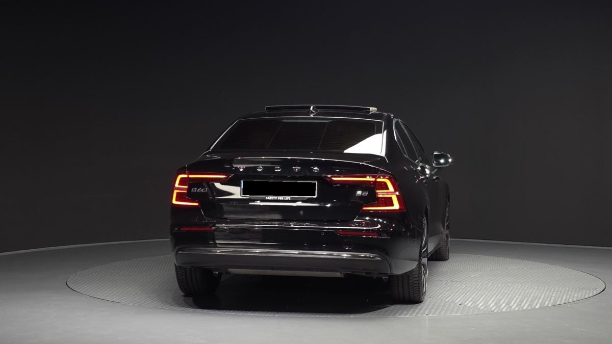 Volvo S60, 2024 — фото 4 из 12