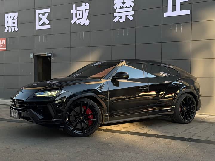 Lamborghini Urus, 2023 — фото 5 из 12