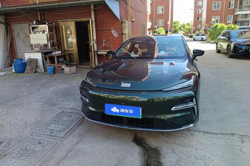 Geely Galaxy Starshine 8 EM-i, 2025 — фото 2 из 11