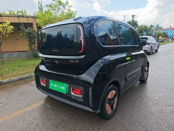 Baojun KiWi EV, 2022 — фото 7 из 9