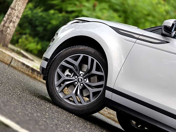 Land Rover Range Rover Evoque L, 2023 — фото 7 из 9