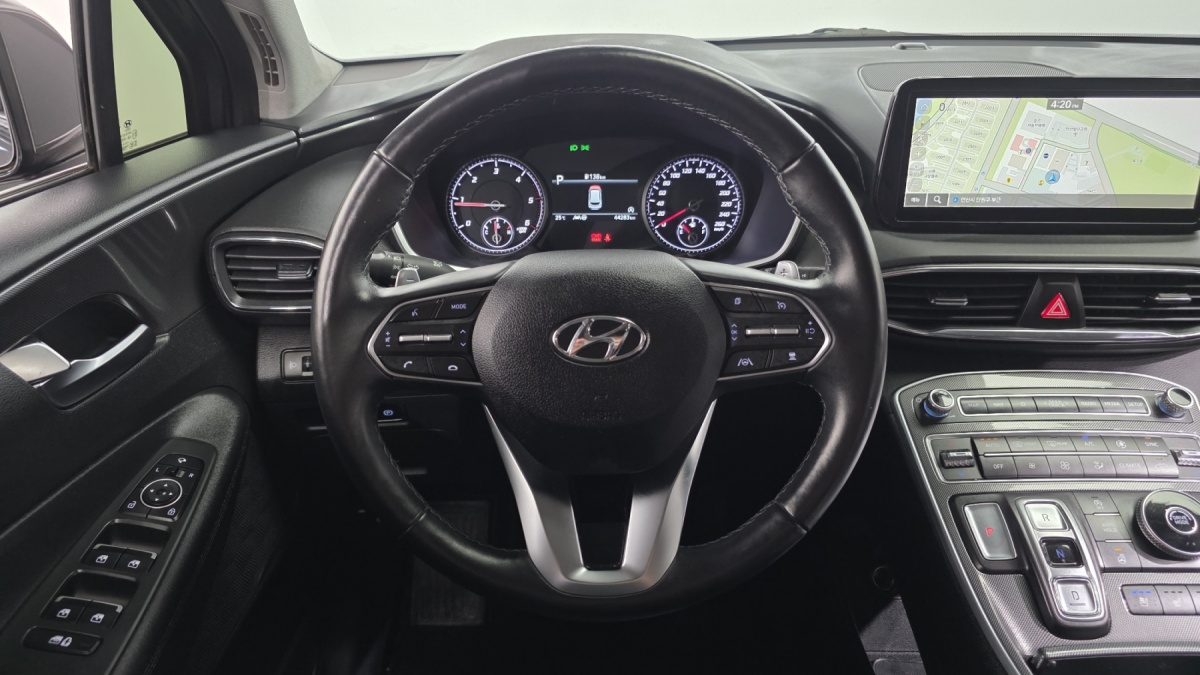 Hyundai Santa Fe, 2022 — фото 11 из 12