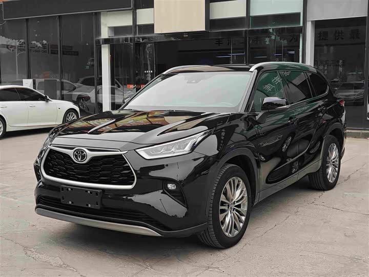 Toyota Highlander, 2022 — купить в Чебоксарах под ключ