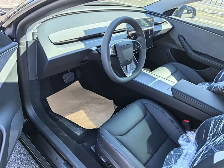 Tesla Model 3, 2026 — фото 5 из 7