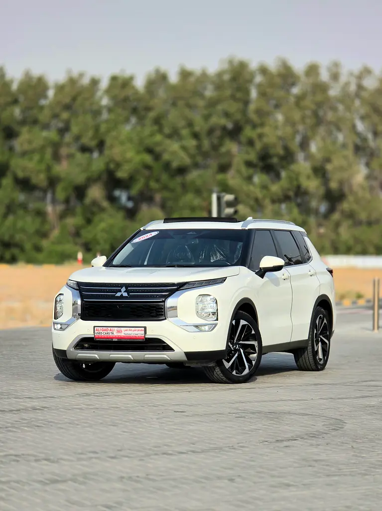 Mitsubishi Outlander, 2024 — фото 2 из 10