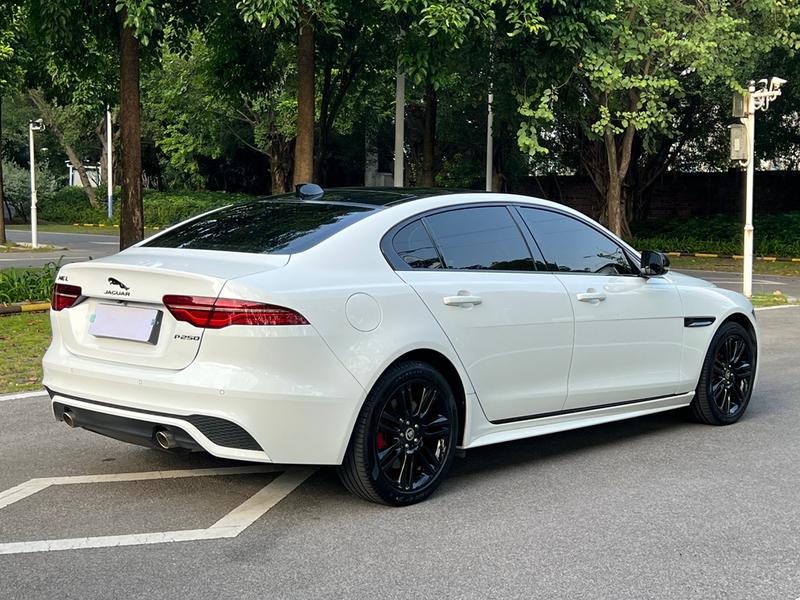 Jaguar XE L, 2023 — фото 6 из 10
