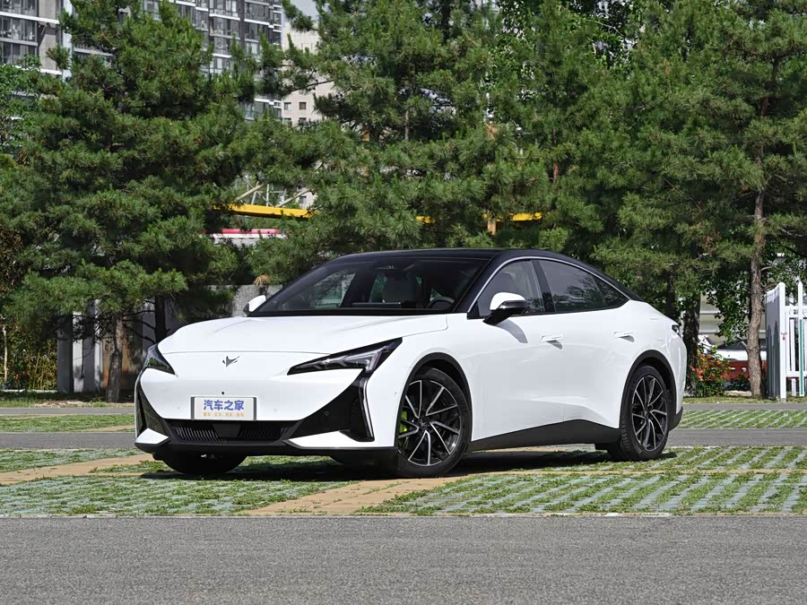 BAIC Arcfox Alpha S5, 2026 — купить в Иванове под ключ