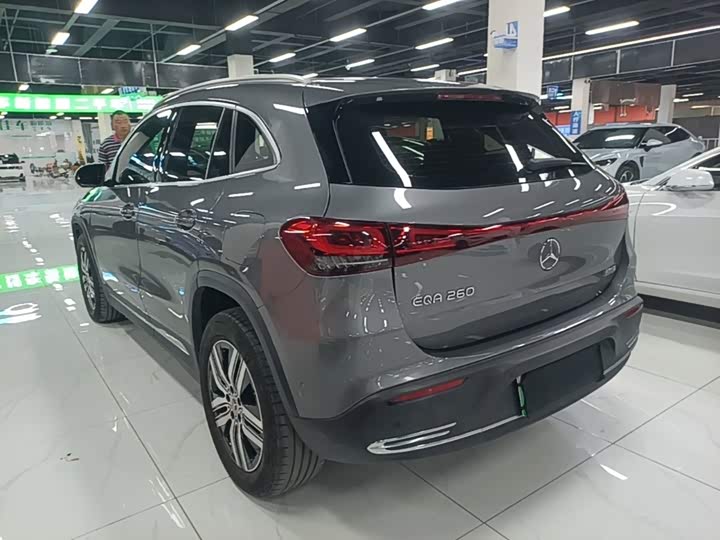 Mercedes-Benz EQA, 2023 — фото 5 из 9