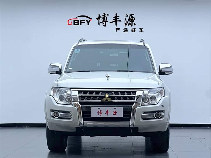 Mitsubishi Pajero, 2023 — фото 2 из 9