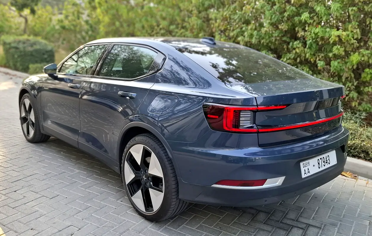 Polestar 2, 2023 — фото 2 из 10