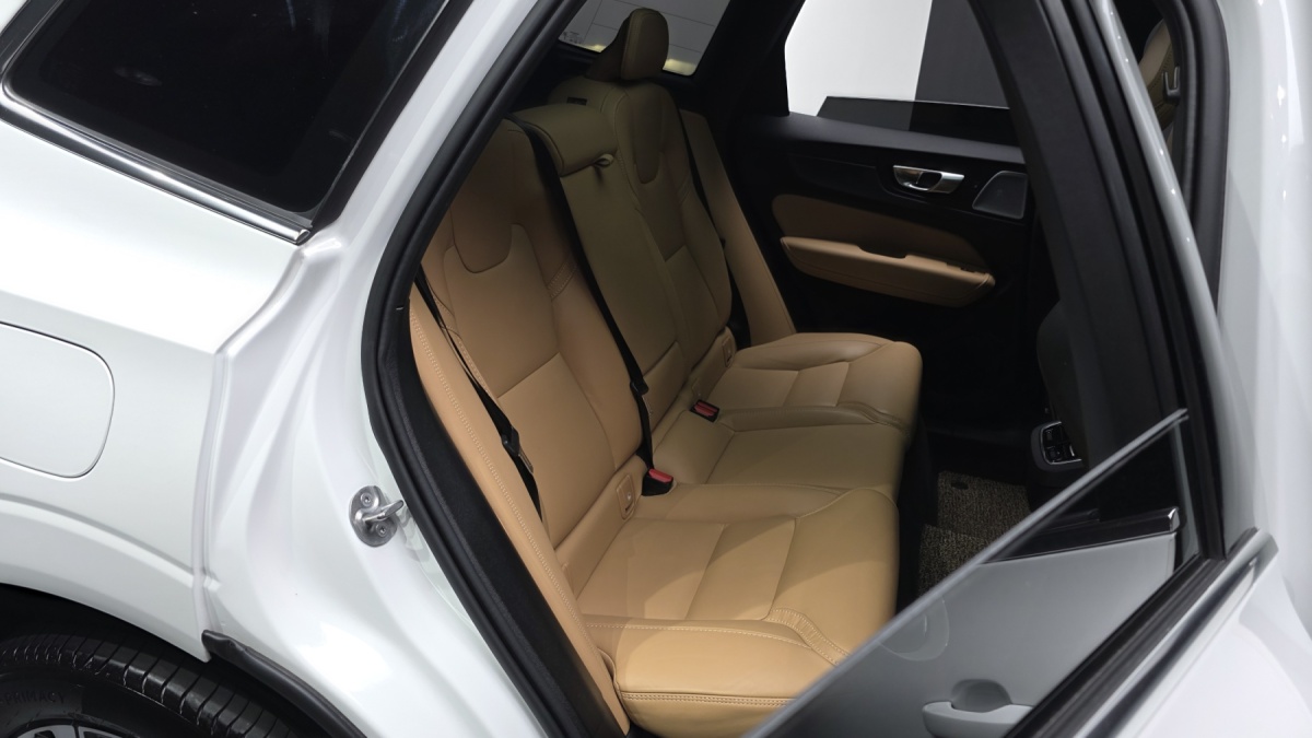 Volvo XC60, 2024 — фото 12 из 12