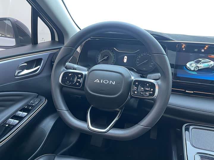 GAC Aion S Plus, 2025 — фото 7 из 9