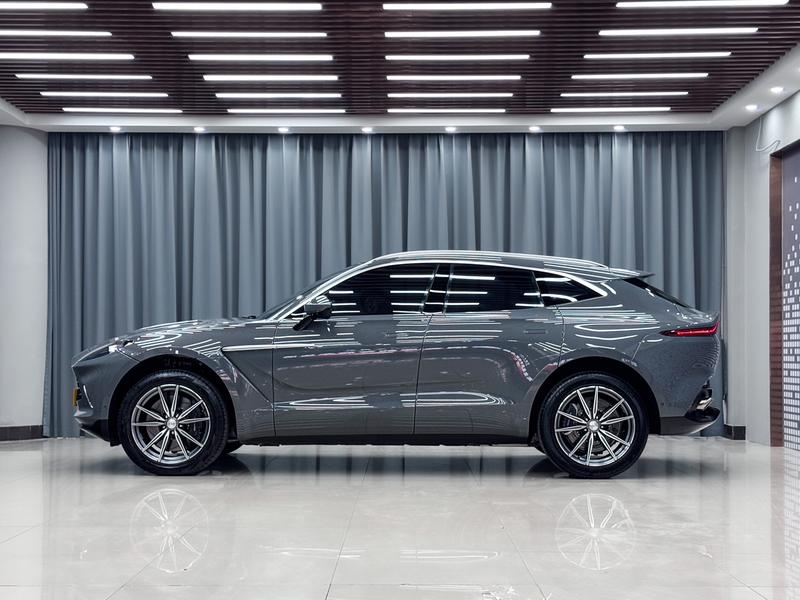 Aston Martin DBX, 2024 — фото 3 из 9