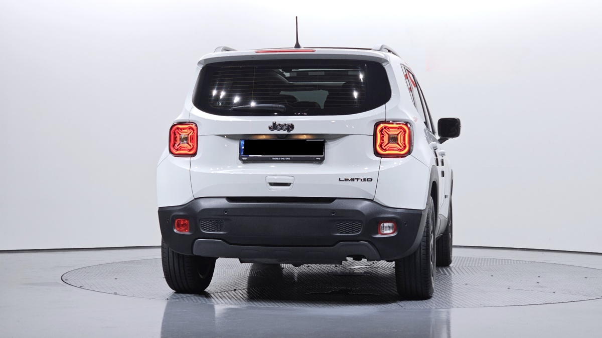 Jeep Renegade, 2023 — фото 4 из 12
