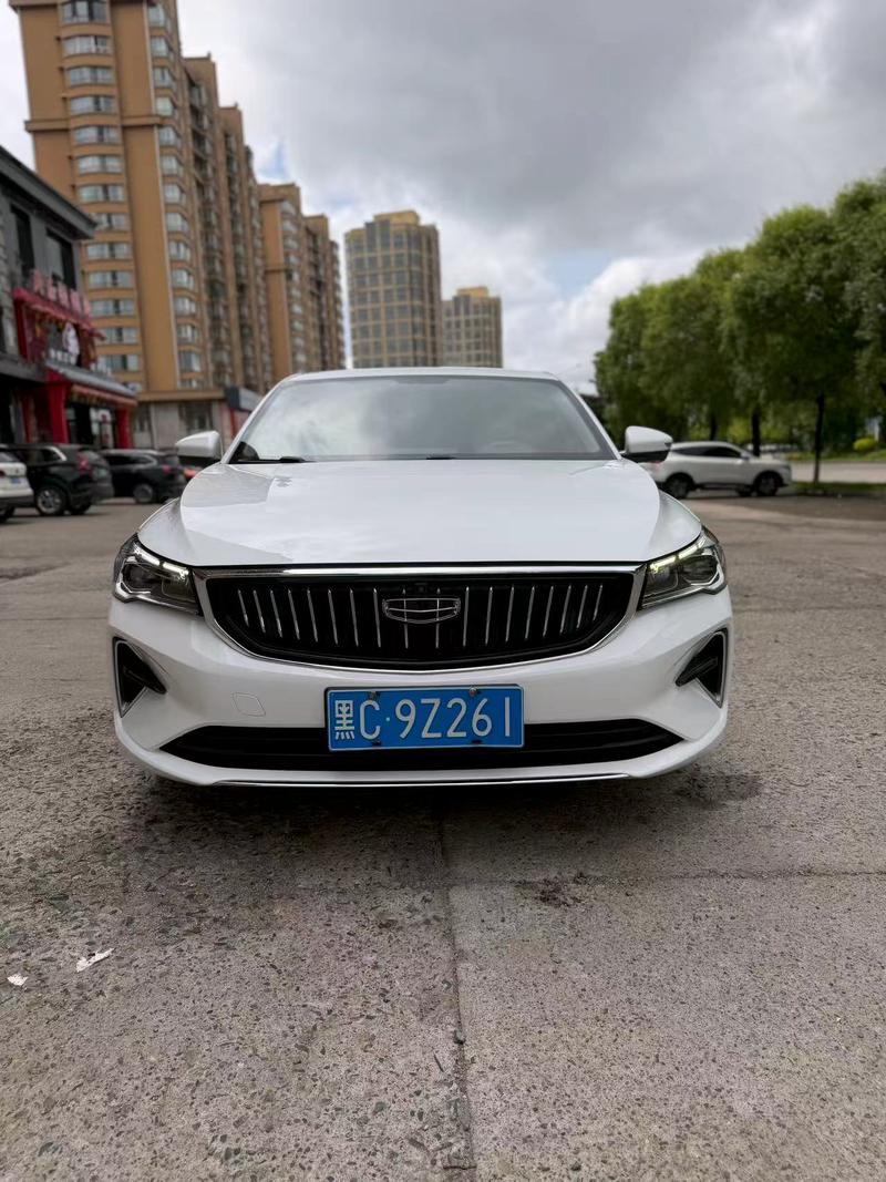 Geely Emgrand, 2021 — фото 2 из 12