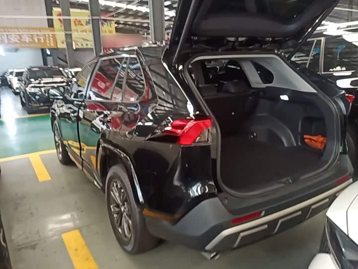 Toyota RAV4, 2025 — фото 5 из 9