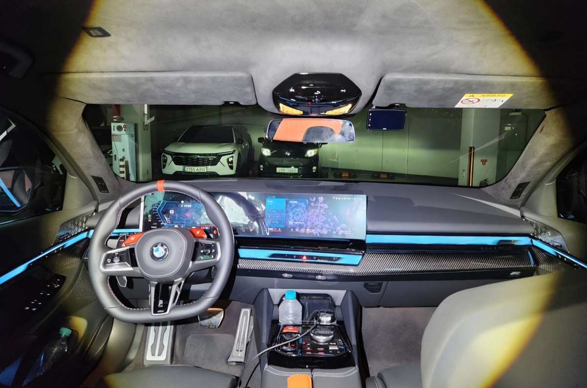 BMW M5, 2025 — фото 9 из 12