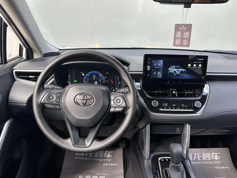Toyota Corolla Cross, 2025 — фото 6 из 10