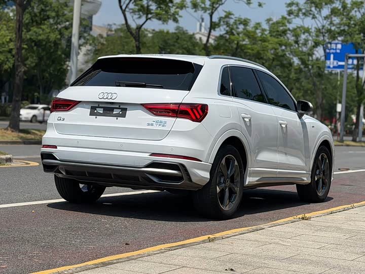 Audi Q3, 2022 — фото 4 из 9