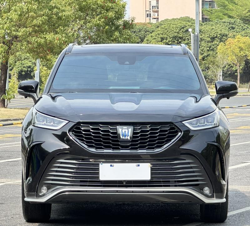 Toyota Crown Kluger, 2022 — фото 2 из 12