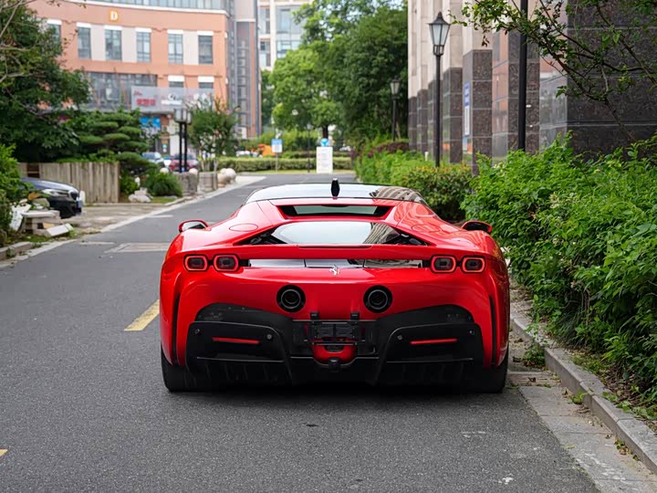 Ferrari SF90, 2023 — фото 5 из 9