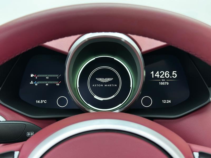 Aston Martin V8 Vantage, 2022 — фото 11 из 12