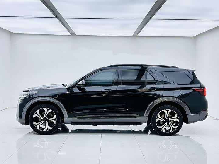 Ford Explorer, 2022 — фото 4 из 9