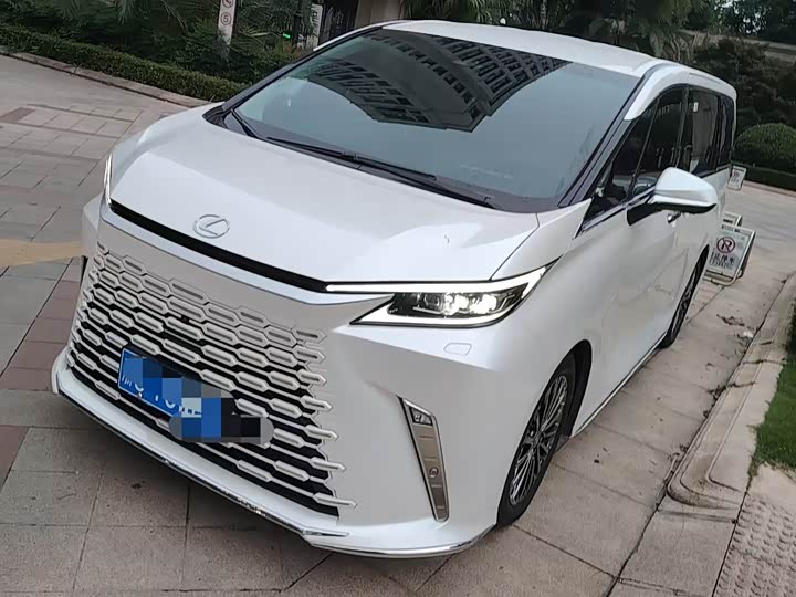 Lexus LM, 2024 — купить в Белгороде под ключ