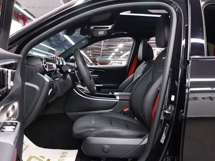 Mercedes-Benz GLC-Class AMG, 2025 — фото 8 из 9