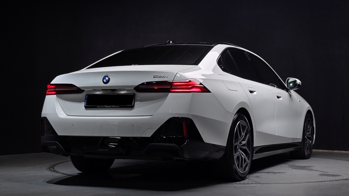 BMW 5 Series, 2025 — фото 2 из 12