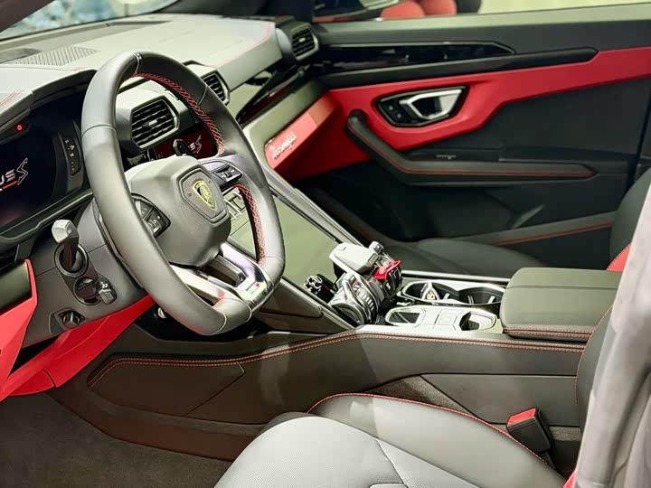Lamborghini Urus, 2024 — фото 4 из 9