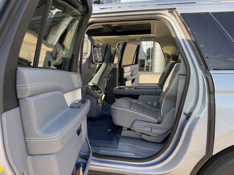 Lincoln Navigator, 2021 — фото 11 из 12