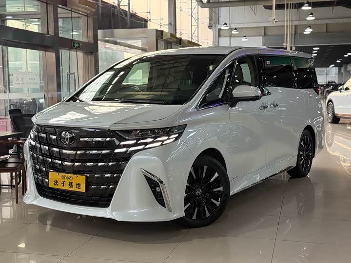 Toyota Alphard, 2023 — купить в Санкт-Петербурге под ключ