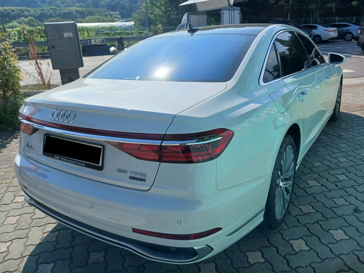 Audi A8, 2023 — фото 4 из 12