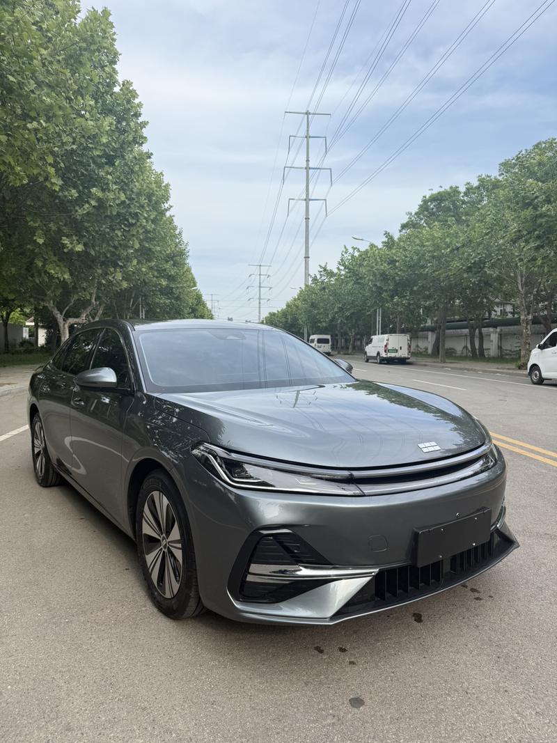 Geely Galaxy A7, 2025 — фото 3 из 9